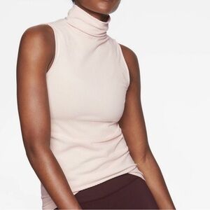Athleta Women's Pale Pink Sleeveless Turtleneck Top, size XS, GUC, workout